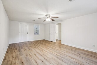 398 Old Douglas Rd in Gallatin, TN - Building Photo - Building Photo