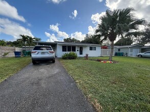 5280 SW 92nd Terrace in Cooper City, FL - Building Photo - Building Photo