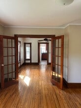312 Davis St, Unit 312 Davis in Greenfield, MA - Foto de edificio - Building Photo