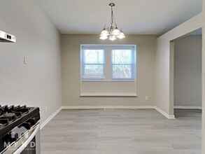 5746 Prestonwood Dr in Indianapolis, IN - Foto de edificio - Building Photo