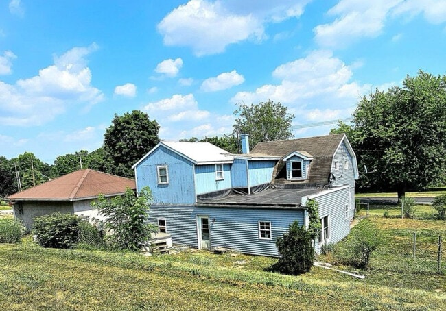 10138 Jonestown Rd in Grantville, PA - Building Photo - Building Photo
