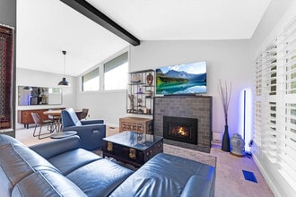 670 Coronation Ave. in Ottawa, ON - Building Photo - Building Photo