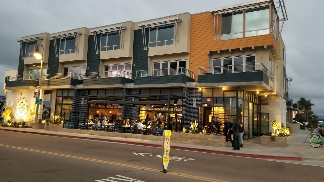 100 Evergreen Ave in Imperial Beach, CA - Building Photo