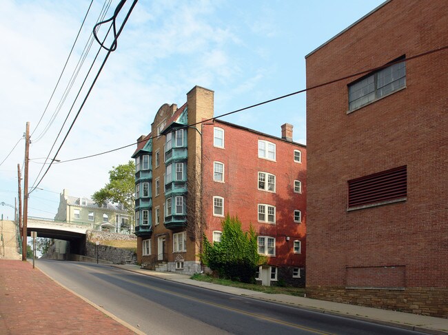 140 W Antietam St in Hagerstown, MD - Foto de edificio - Building Photo