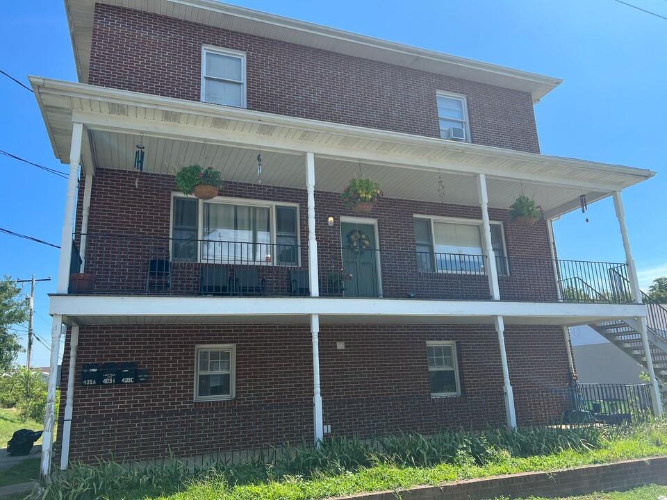 409 Willis St-Unit -Apartment A in Fredericksburg, VA - Building Photo