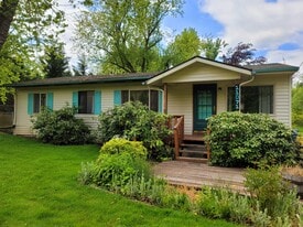 11071 SE 242nd Ave in Damascus, OR - Building Photo