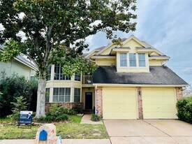 16079 Hidden Acres Dr in Houston, TX - Building Photo