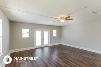 1788 Sheraton Lakes Cir in Middleburg, FL - Foto de edificio - Building Photo