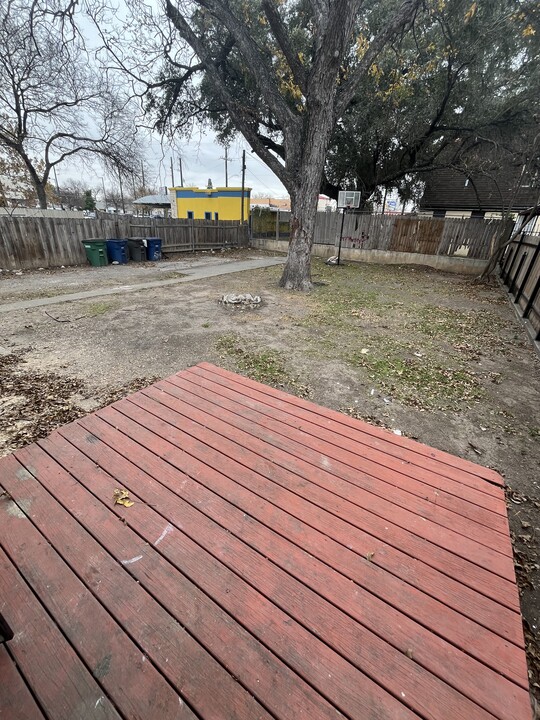 118 Linares St in San Antonio, TX - Building Photo