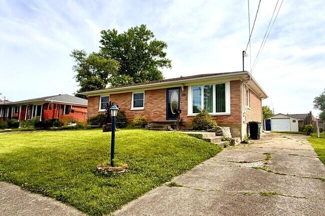 property at 4111 Caven Ct