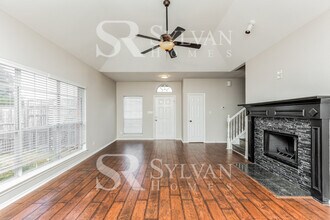 1428 Willow Wood Dr in Carrollton, TX - Building Photo - Building Photo