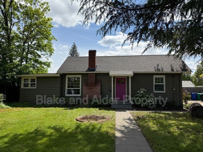 property at 5916 SE Knapp St