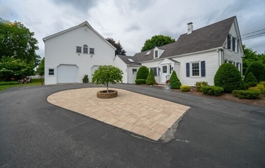 485 Sumner St in Stoughton, MA - Foto de edificio