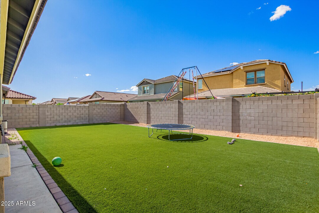 15062 W Portland St in Goodyear, AZ - Building Photo