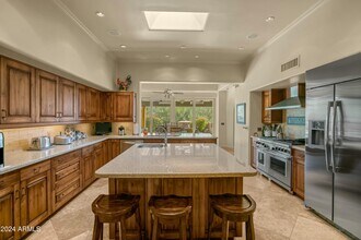6211 N 51st Pl in Paradise Valley, AZ - Building Photo - Building Photo