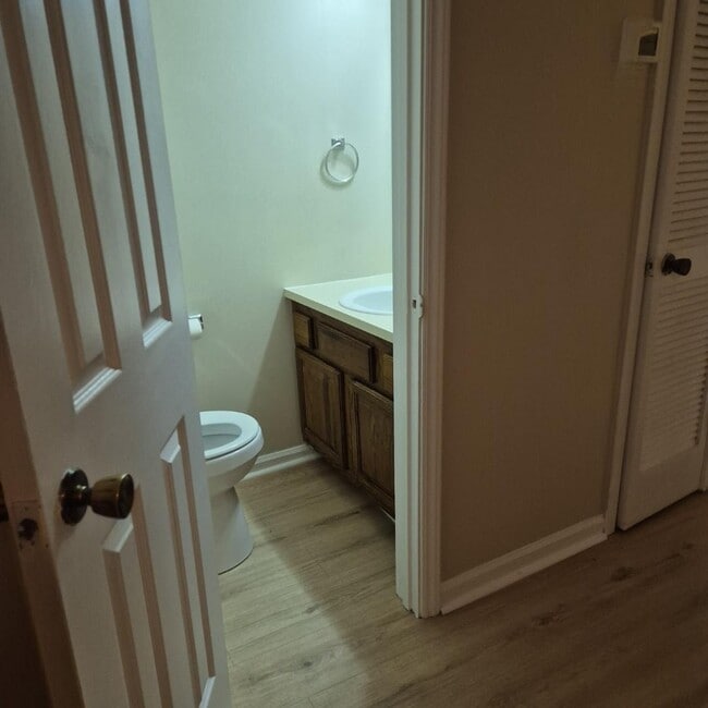 4021 Platt Springs Rd in West Columbia, SC - Foto de edificio - Building Photo