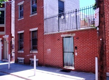 613 S 16th St in Philadelphia, PA - Building Photo