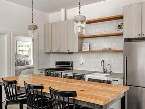 2211 Canterbury St in Austin, TX - Building Photo - Building Photo