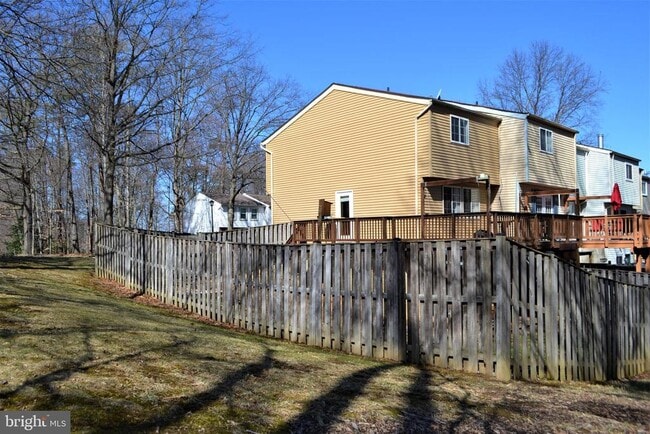 8349 Windfall Rd in Springfield, VA - Building Photo - Building Photo