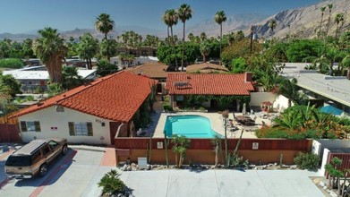 351 E Cottonwood Rd in Palm Springs, CA - Building Photo - Primary Photo