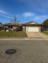 113 Carney Cir in Wheatland, CA - Building Photo