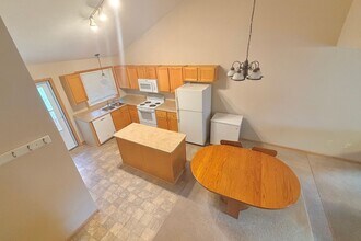 1040 4th St SE in Forest Lake, MN - Building Photo - Building Photo