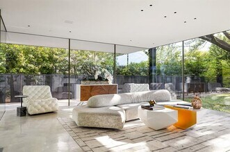 11345 W Ricks Cir in Dallas, TX - Foto de edificio - Building Photo