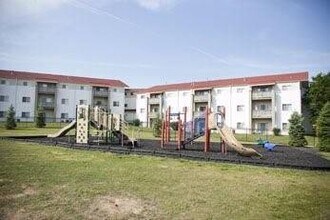 6250 Ville De Sante Dr in Omaha, NE - Building Photo - Building Photo
