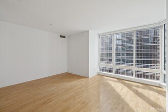 301 Mission St in San Francisco, CA - Building Photo - Building Photo