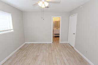 7838 Duffield Ln in Houston, TX - Building Photo - Building Photo