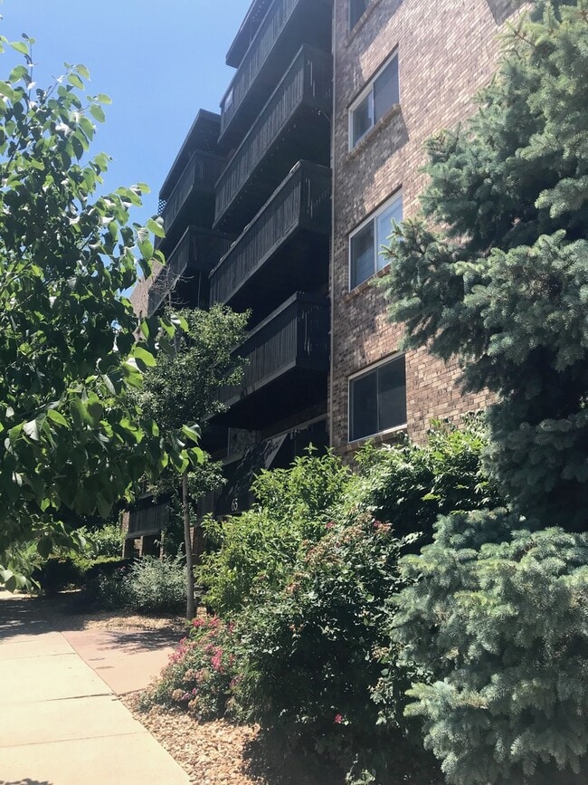 property at 65 N Clarkson St