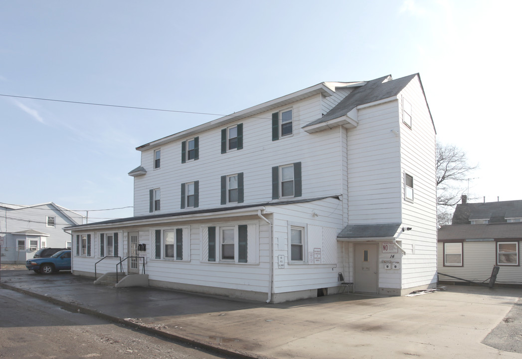 14 Highland Blvd in Keansburg, NJ - Building Photo