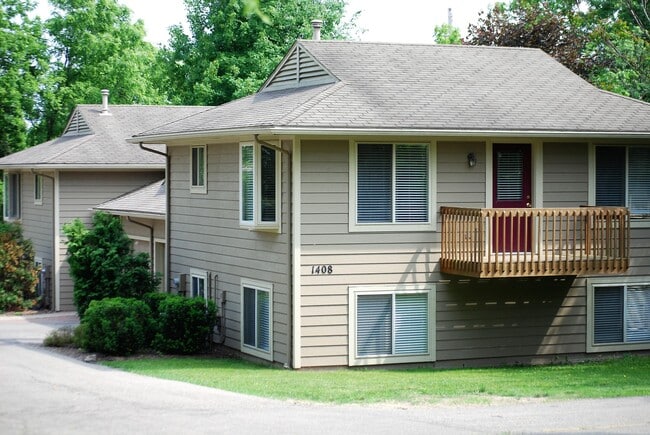 property at 1410 Traver St