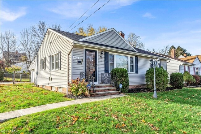 9716 Alexander Rd in Garfield Heights, OH - Building Photo - Building Photo