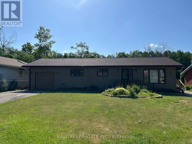 46 Kennedy Dr in Kawartha Lakes, ON - Building Photo - Building Photo