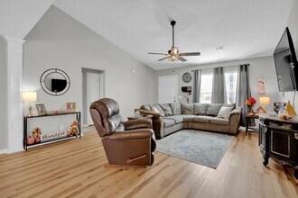 129 Merowey Ct in Chapin, SC - Building Photo - Building Photo