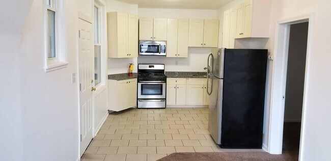 3306 W North Ave in Chicago, IL - Building Photo - Building Photo
