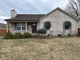 4402 Dellafay Dr in Louisville, KY - Building Photo