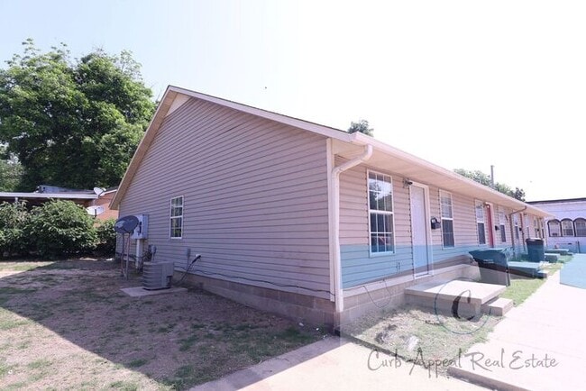 902 Creath Ave in Jonesboro, AR - Building Photo - Building Photo
