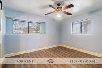 800 Brooks Ave in Schertz, TX - Building Photo - Building Photo