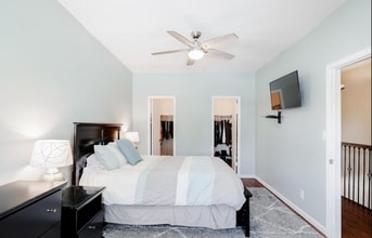 7250 Eastmoor Dr in Denver, CO - Building Photo - Building Photo