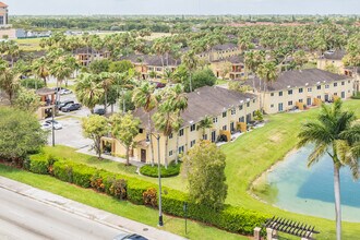 Monterey at Malibu Bay in Homestead, FL - Foto de edificio - Building Photo