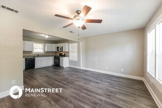102 E Barton St in Crandall, TX - Building Photo - Building Photo