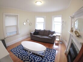 44 High St, Unit 2 in Brookline, MA - Building Photo