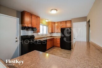 5707 Hidden Cove Ln in Florissant, MO - Building Photo - Building Photo