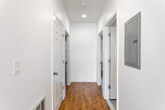 Stoneridge Manor Apartments in Middletown, NY - Building Photo - Interior Photo