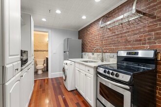 270 Beacon St, Unit 2 in Boston, MA - Building Photo - Building Photo