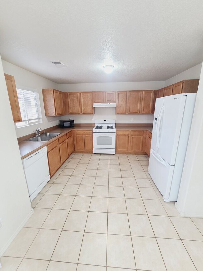 751 Purple Aster Ave SW in Los Lunas, NM - Building Photo - Building Photo