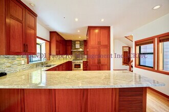 170 Crane Dr in San Anselmo, CA - Building Photo - Building Photo