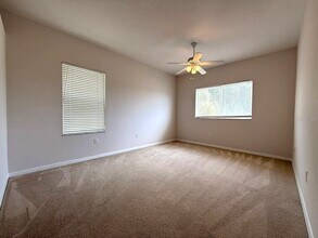 11007 Hoffner Edge Dr in Riverview, FL - Building Photo - Building Photo